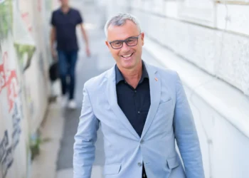 Politische Ironie in Österreich: Norbert Hofer und die Abschaffung der türkischen Führerscheinprüfung