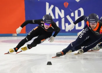 Sorge um Shorttracker Sven Roes: Niederländischer Eisschnelllaufverband startet Suchaufruf