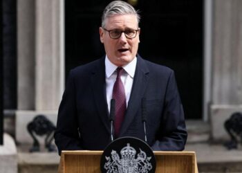 Keir Starmer tritt zurück – Burnham erhält prominente Unterstützung