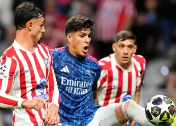 Arsenal verpflichtet Meisterschaftsheld Piero Hincapié für den Kader