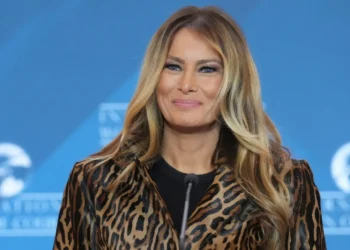 Melania Trump weist Epstein-Gerüchte zurück und verteidigt ihren Ruf
