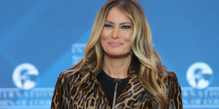 Melania Trump weist Epstein-Gerüchte zurück und verteidigt ihren Ruf