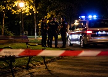 Viyana’da Parkta Uyuşturucu Dehşeti: Kadınlara Peş Peşe Saldıran Zanlı Polise Kafa Attı!