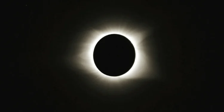Sonnenfinsternis am 12. August 2026: Wo Sie das Himmelsspektakel am besten sehen
