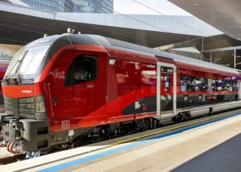 İtalya’da ÖBB Treninde Facianın Eşiğinden Dönüldü: Seyir Halindeki Railjet’in Kapısı Koptu!
