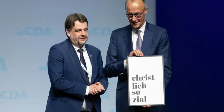 Krankmeldung ab dem 1. Tag? Scharfe Kritik an geplanter AU-Reform in Deutschland