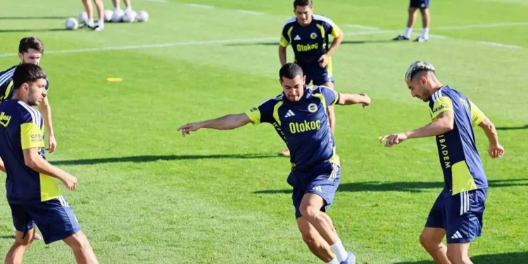 Fenerbahçe Avusturya’da Vites Yükseltti: Kampta Çifte Müjde!