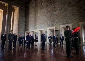 Avusturya Başbakanı Stocker Ankara’da: Anıtkabir’e Ziyaret ve Dostluk Mesajı!