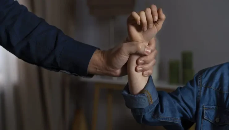 Viyana 15. Bölge’de Şok Olay: 4 Yaşındaki Çocuğu Evine Kaçıran 72 Yaşındaki Adam Tutuklandı!